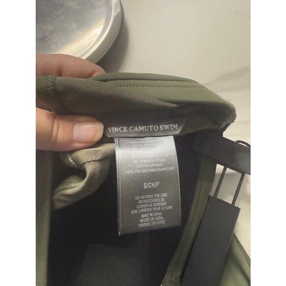 Vince Camuto Tankini Women's Size Small Figure Flattering Swimsuit Criss Cross - Picture 4 of 6